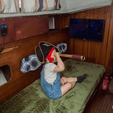 Úszó hotel Voilier Dame Des Lys A Deux Pas De Nausicaa