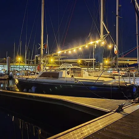Botel Voilier Dame Des Lys à Deux Pas De Nausicaa *
