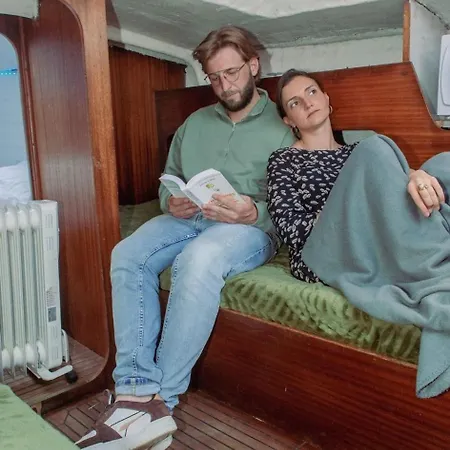 Botel Voilier Dame Des Lys A Deux Pas De Nausicaa Boulogne-sur-Mer