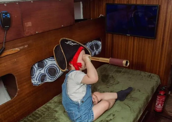 Botel Voilier Dame Des Lys A Deux Pas De Nausicaa